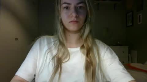 Snapshot of rosie_june chatting on February 2026 07:57:01 AM Rosie online show from February 2026 07:57:01 AM