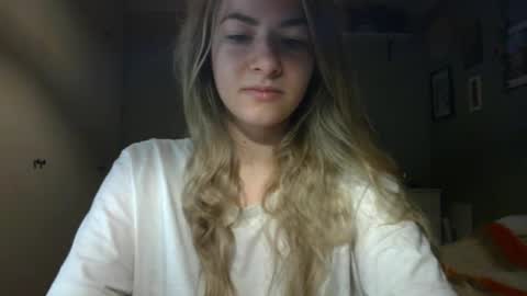 Snapshot of rosie_june chatting on February 2026 07:36:01 AM Rosie online show from February 2026 07:36:01 AM