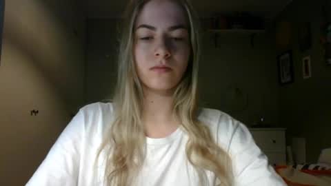 Snapshot of rosie_june chatting on February 2026 07:46:02 AM Rosie online show from February 2026 07:46:02 AM