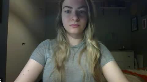 Snapshot of rosie_june chatting on February 2026 07:48:02 AM Rosie online show from February 2026 07:48:02 AM