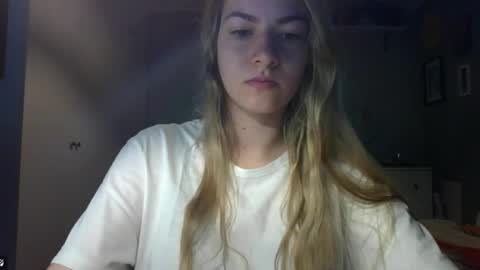 Snapshot of rosie_june chatting on February 2026 07:40:01 AM Rosie online show from February 2026 07:40:01 AM