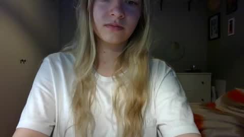 Snapshot of rosie_june chatting on February 2026 08:03:02 AM Rosie online show from February 2026 08:03:02 AM