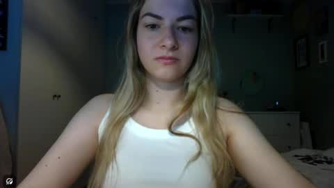 Snapshot of rosie_june chatting on March 2026 07:58:01 AM Rosie online show from March 2026 07:58:01 AM