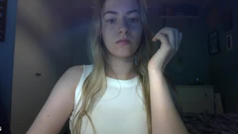 Snapshot of rosie_june chatting on April 2026 06:36:01 AM Rosie online show from April 2026 06:36:01 AM