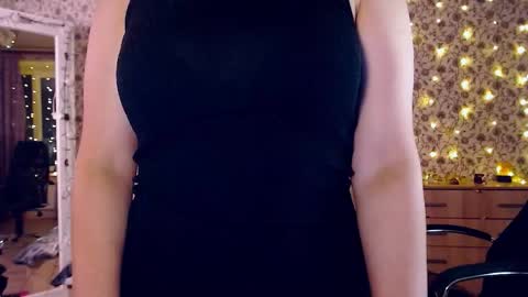 Snapshot of rosierosa chatting on December 2025 05:05:01 AM Rosie is waiting for YOU online show from December 2025 05:05:01 AM