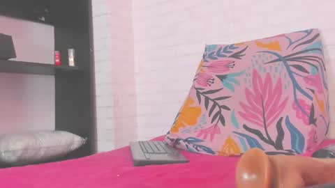 rosse_thompson11 online show from January 2025 01:15:01 AM