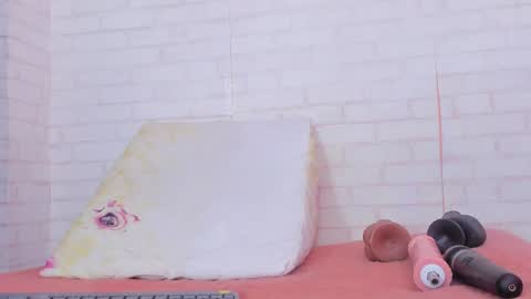 rosse_thompson11 online show from January 2025 07:21:01 PM