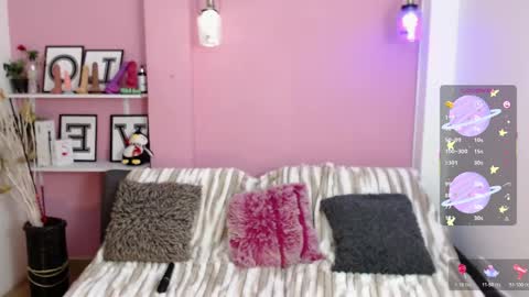 Snapshot of rossedaves_ chatting on November 2025 12:05:02 PM Rosse online show from November 2025 12:05:02 PM