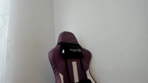 ROSSE DEMOND  online show from April 2026 05:37:01 PM