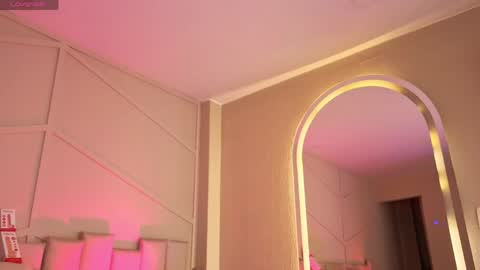 rossiie_hunt_ online show from May 2026 01:30:01 PM