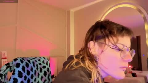 rossiie_hunt_ online show from June 2026 12:18:01 PM