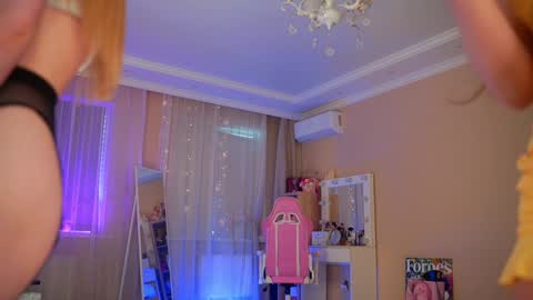Snapshot of rosyemily chatting on October 2025 11:43:01 AM Hi Im Maria Check my Bio online show from October 2025 11:43:01 AM
