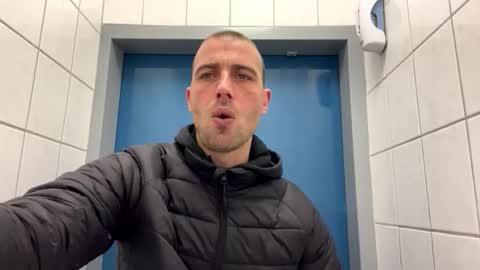 Snapshot of rotteei1 chatting on November 2025 10:05:01 AM rotteei1 online show from November 2025 10:05:01 AM