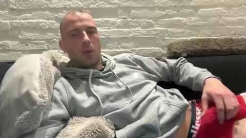 Snapshot of rotteei1 chatting on March 2026 07:01:02 AM rotteei1 online show from March 2026 07:01:02 AM