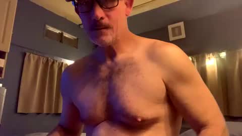 roundthebend8 online show from January 2025 04:54:01 AM