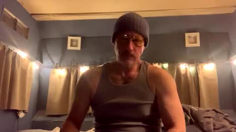 roundthebend8 online show from January 2025 04:44:02 AM