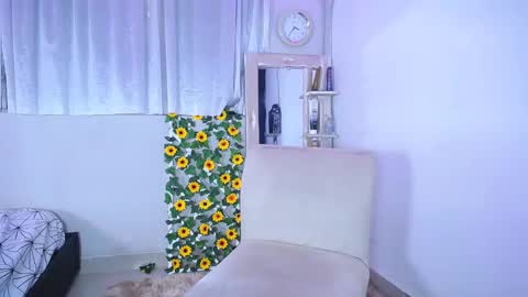 rous_25 online show from December 2024 03:53:01 PM