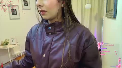 Rousee online show from November 2025 01:47:02 PM