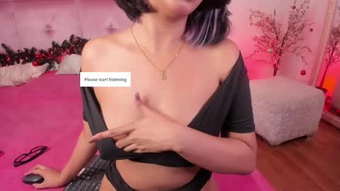 Snapshot of rousewhitte chatting on December 2025 02:34:01 PM rousewhitte online show from December 2025 02:34:01 PM