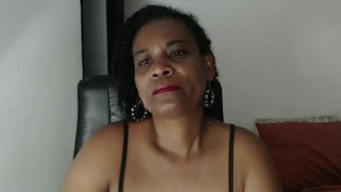 luxa online show from May 2026 10:04:01 PM