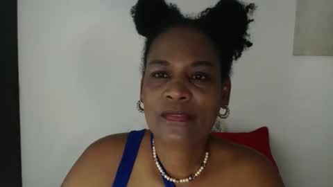 luxa online show from May 2026 01:06:01 PM