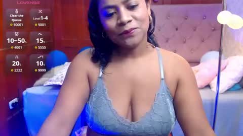 Snapshot of rousse_amber chatting on June 2026 01:43:01 PM amber online show from June 2026 01:43:01 PM