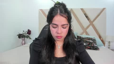 Snapshot of rousse_stonss chatting on April 2026 11:54:02 AM Rousse Stonss online show from April 2026 11:54:02 AM