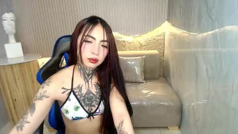 Roux  online show from October 2025 07:55:01 PM