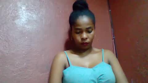 Snapshot of rovaelyah chatting on October 2025 05:53:02 PM rovaelyah online show from October 2025 05:53:02 PM