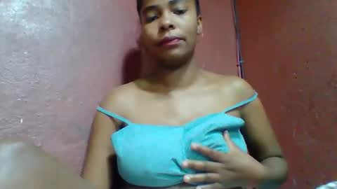 Snapshot of rovaelyah chatting on October 2025 06:21:02 AM rovaelyah online show from October 2025 06:21:02 AM