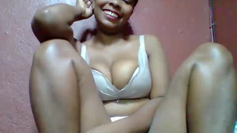 Snapshot of rovaelyah chatting on October 2025 06:44:01 AM rovaelyah online show from October 2025 06:44:01 AM