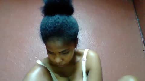 Snapshot of rovaelyah chatting on November 2025 05:35:01 PM rovaelyah online show from November 2025 05:35:01 PM