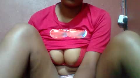 rovaelyah online show from March 2026 04:18:01 AM