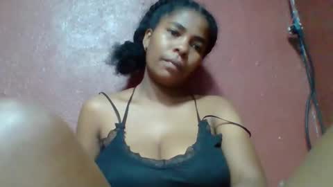 rovaelyah online show from April 2026 04:49:02 AM
