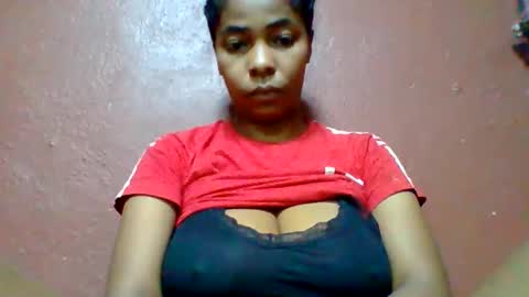rovaelyah online show from May 2026 02:40:02 AM