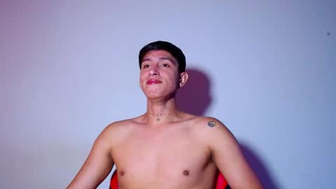 rowanboy23 online show from May 2026 04:05:02 PM