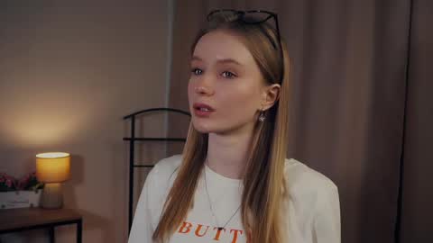 Stella online show from February 2025 12:43:02 PM