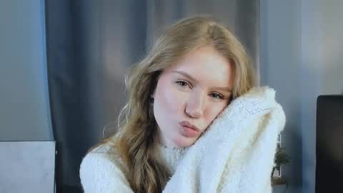 Stella online show from February 2025 01:53:02 PM