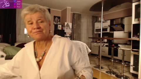 Snapshot of roxana_brooks chatting on December 2024 06:09:02 PM Roxana online show from December 2024 06:09:02 PM