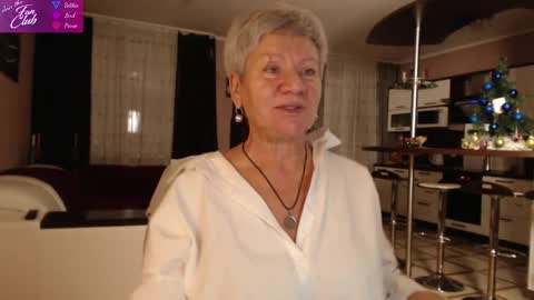 Snapshot of roxana_brooks chatting on January 2025 02:13:02 PM Roxana online show from January 2025 02:13:02 PM