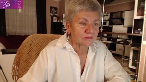 Snapshot of roxana_brooks chatting on January 2025 05:45:02 PM Roxana online show from January 2025 05:45:02 PM