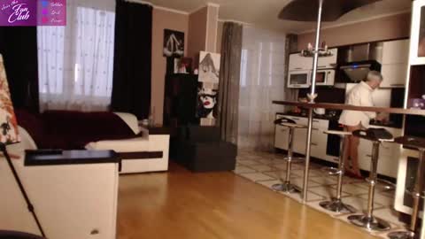 Snapshot of roxana_brooks chatting on January 2025 01:47:02 PM Roxana online show from January 2025 01:47:02 PM