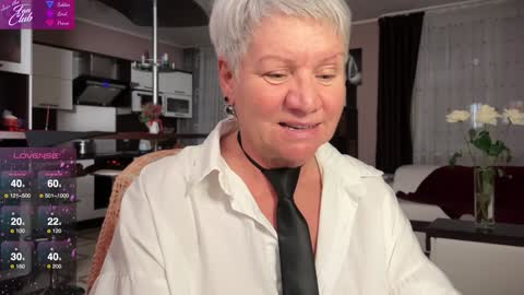 Snapshot of roxana_brooks chatting on January 2025 03:15:01 PM Roxana online show from January 2025 03:15:01 PM