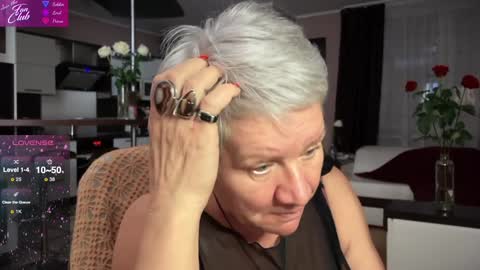 Snapshot of roxana_brooks chatting on February 2025 08:59:02 PM Roxana online show from February 2025 08:59:02 PM