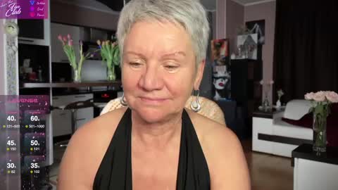 Snapshot of roxana_brooks chatting on March 2025 06:45:01 PM Roxana online show from March 2025 06:45:01 PM