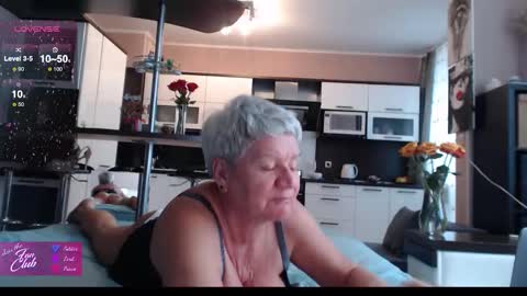 Snapshot of roxana_brooks chatting on October 2025 08:37:01 AM Roxana online show from October 2025 08:37:01 AM