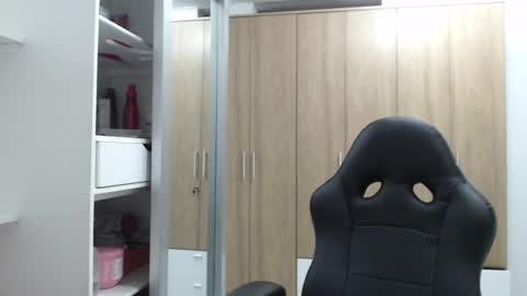 Roxana online show from February 2025 03:22:01 AM