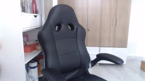 Roxana online show from March 2025 06:37:02 PM