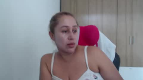 Roxana online show from September 2025 08:23:01 PM