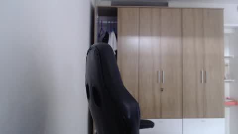 Roxana online show from March 2026 05:51:02 PM